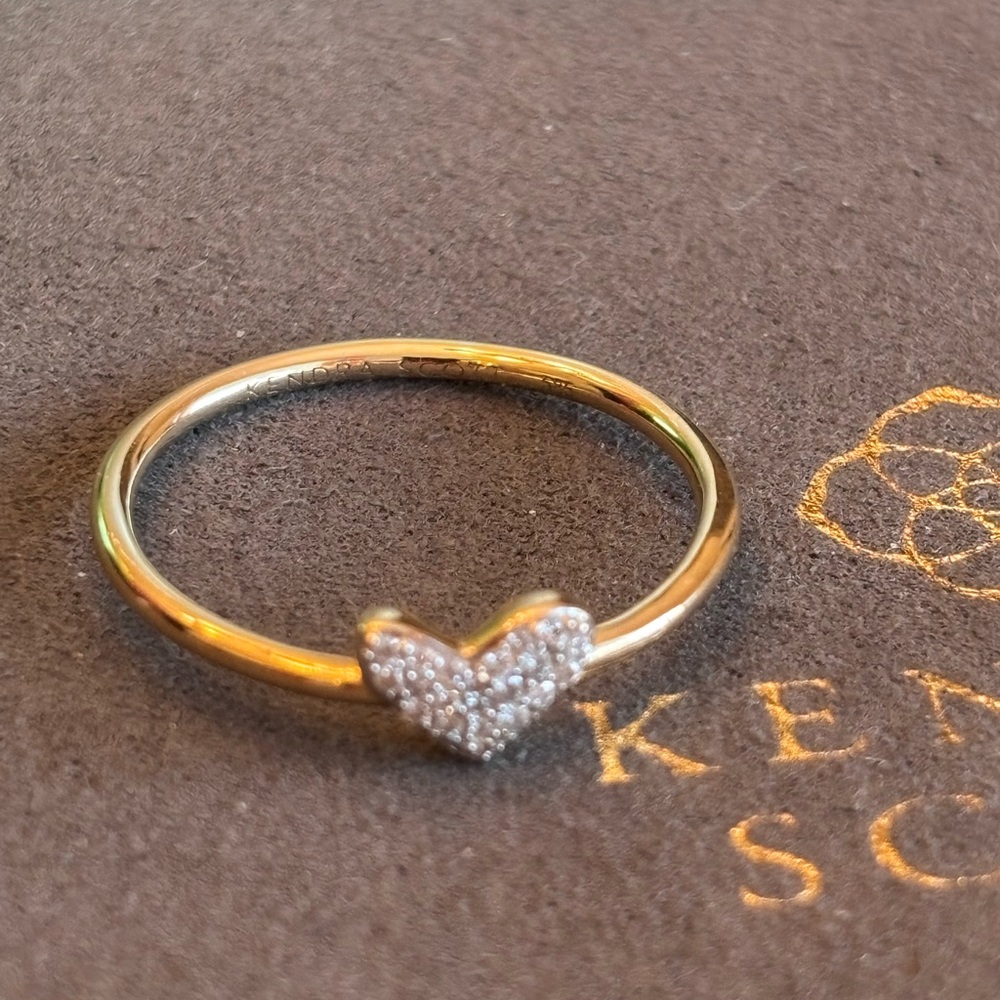 Kendra Scott Gold Tone Heart Ring with Pavé Crystals - Picture 4 of 5